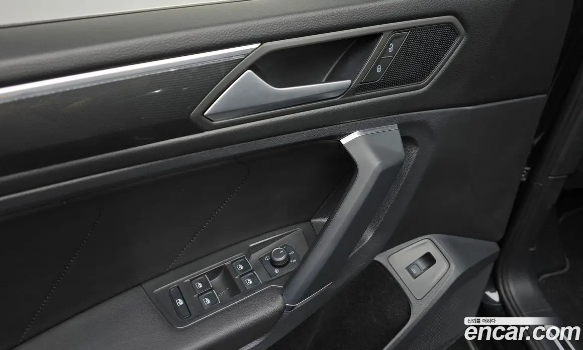 Volkswagen Tiguan 2020 2.0 автомат (гидро), фото 15