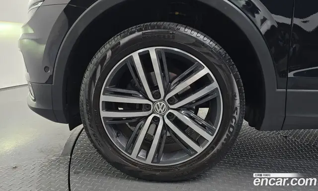 Volkswagen Tiguan 2020 2.0 автомат (гидро), миниатюра 5