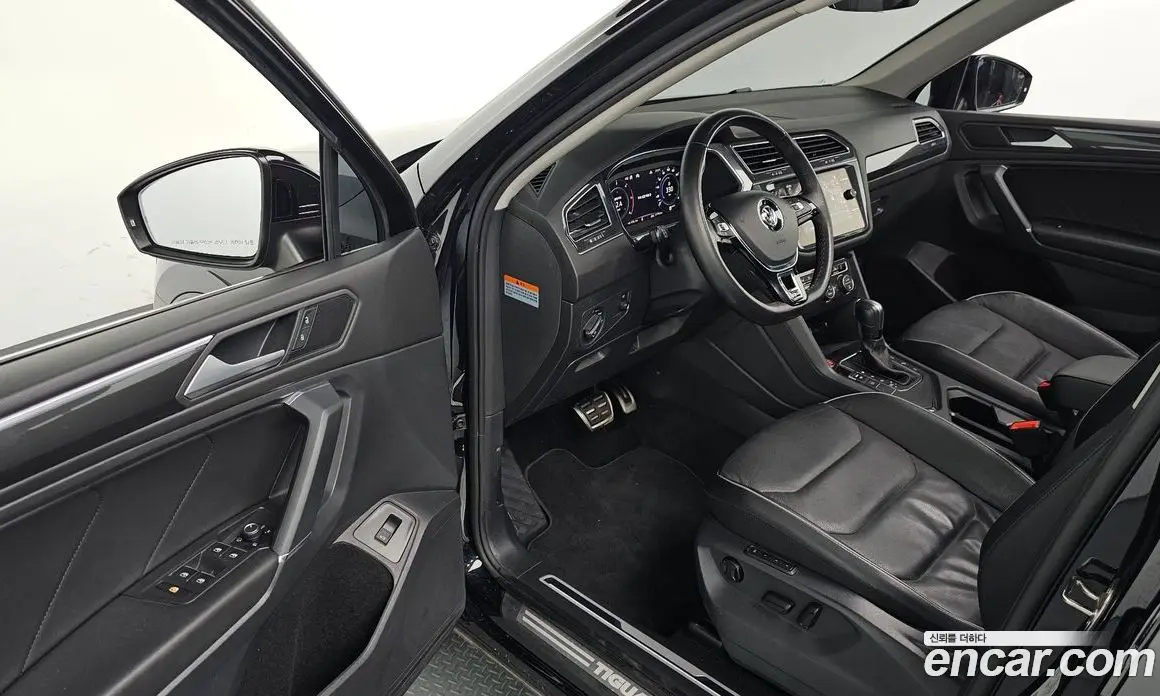Volkswagen Tiguan 2020 2.0 автомат (гидро), фото 13