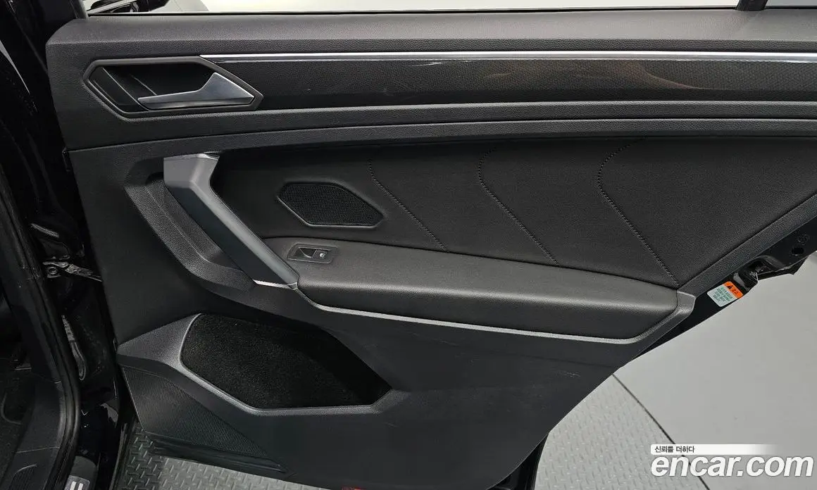 Volkswagen Tiguan 2020 2.0 автомат (гидро), фото 15