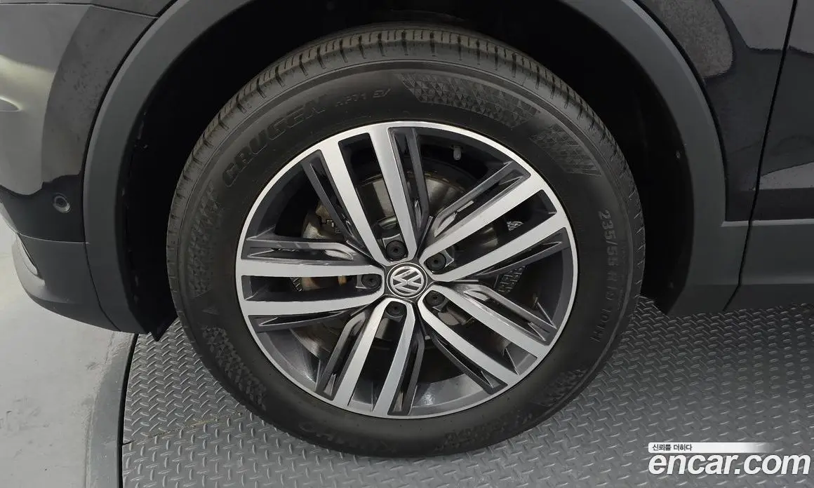 Volkswagen Tiguan 2020 2.0 автомат (гидро), фото 5