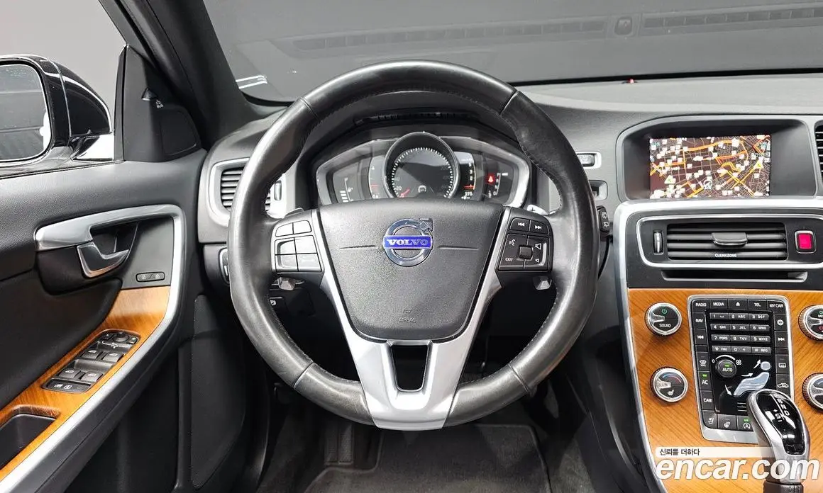 Volvo V60 2017 2.0 автомат (гидро), фото 13