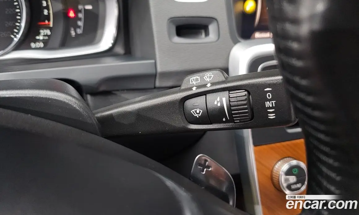 Volvo V60 2017 2.0 автомат (гидро), фото 17