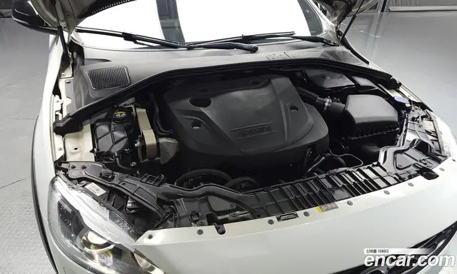 Volvo V60 2017 2.0 автомат (гидро), миниатюра 6