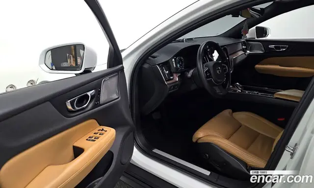 Volvo V60 2020 2.0 автомат (гидро), миниатюра 11