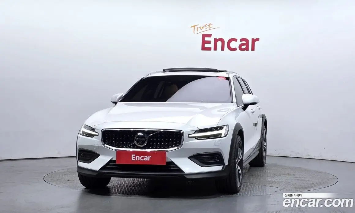 Volvo V60 2020 2.0 автомат (гидро), фото 3