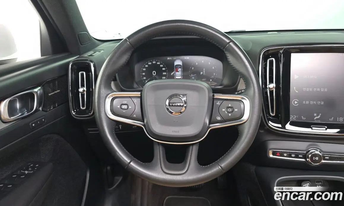 Volvo XC40 2020 2.0 автомат (гидро), фото 19