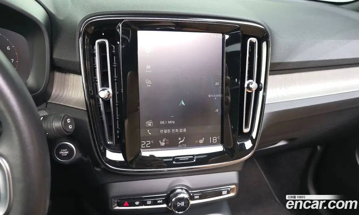 Volvo XC40 2020 2.0 автомат (гидро), фото 20