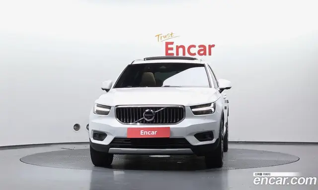 Volvo XC40 2020 2.0 автомат (гидро), миниатюра 3