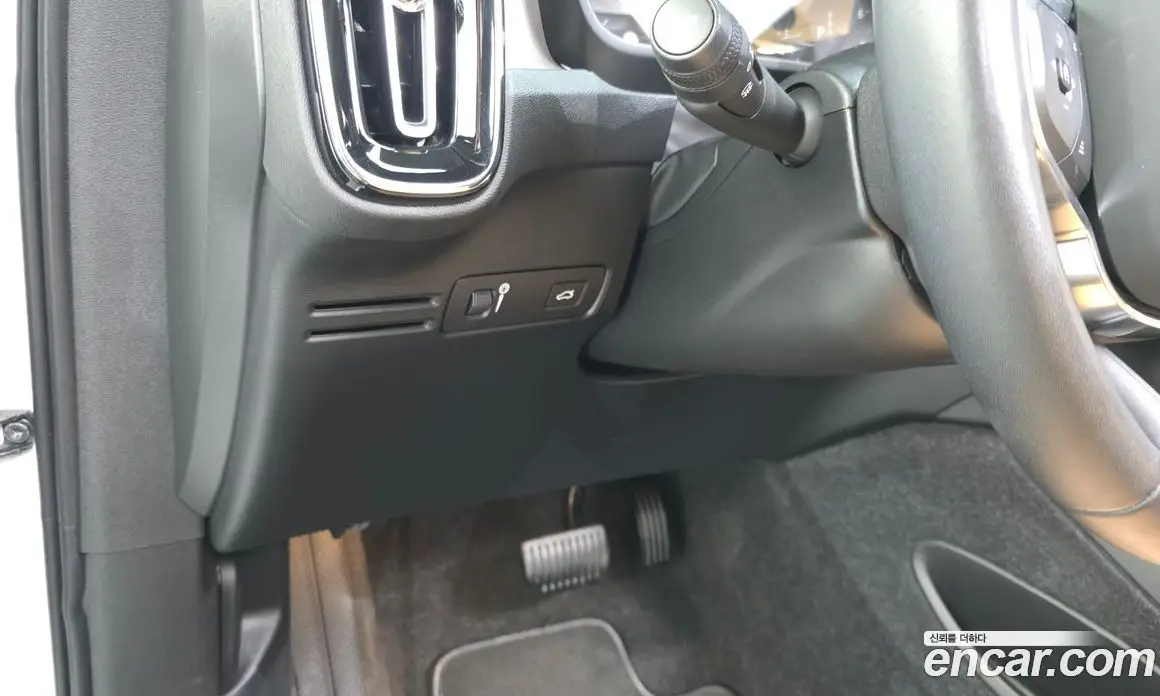 Volvo XC40 2020 2.0 автомат (гидро), фото 27