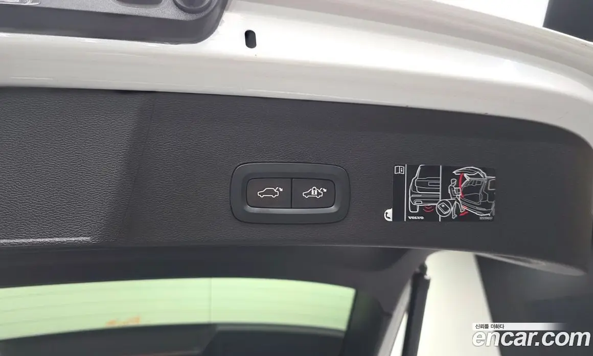 Volvo XC40 2020 2.0 автомат (гидро), фото 34
