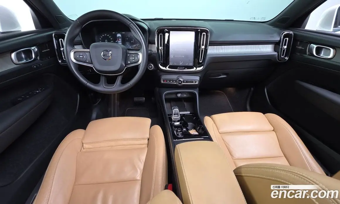 Volvo XC40 2020 2.0 автомат (гидро), фото 10