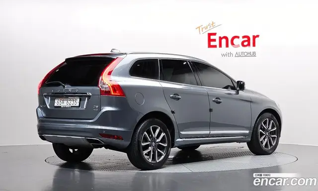 Volvo XC60 2017 2.4 автомат (гидро), миниатюра 2