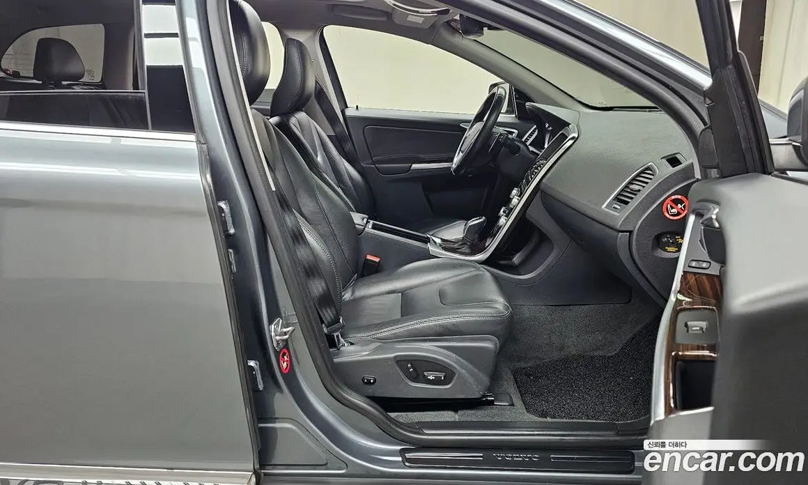 Volvo XC60 2017 2.4 автомат (гидро), фото 11