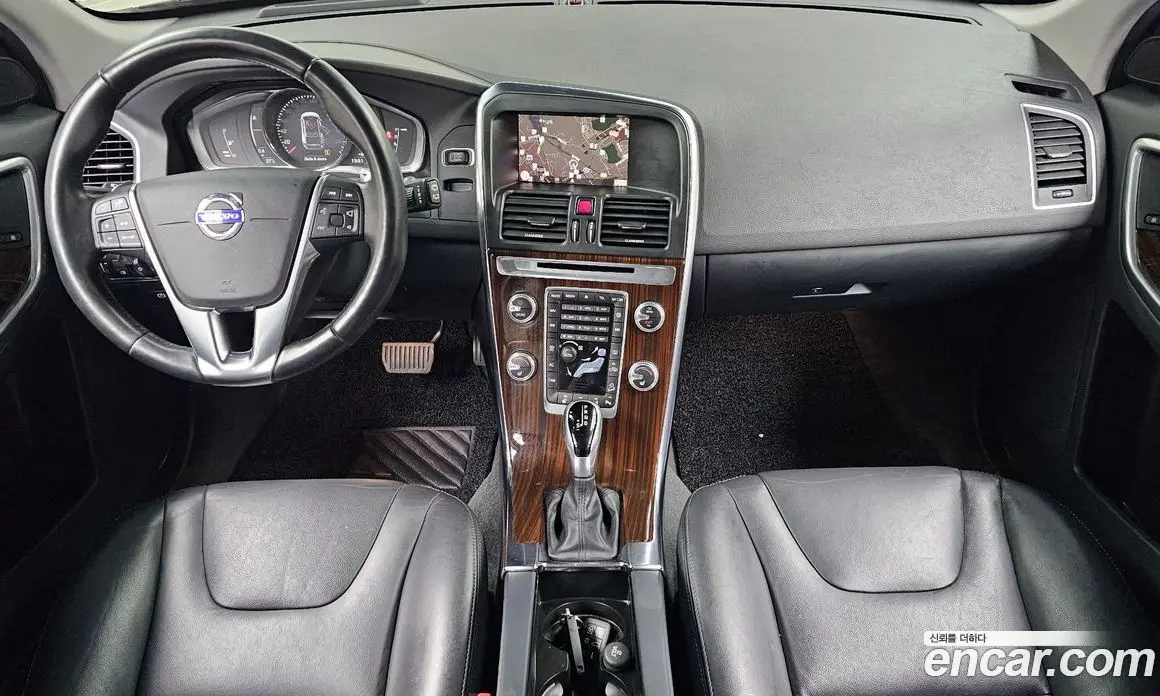 Volvo XC60 2017 2.4 автомат (гидро), фото 7
