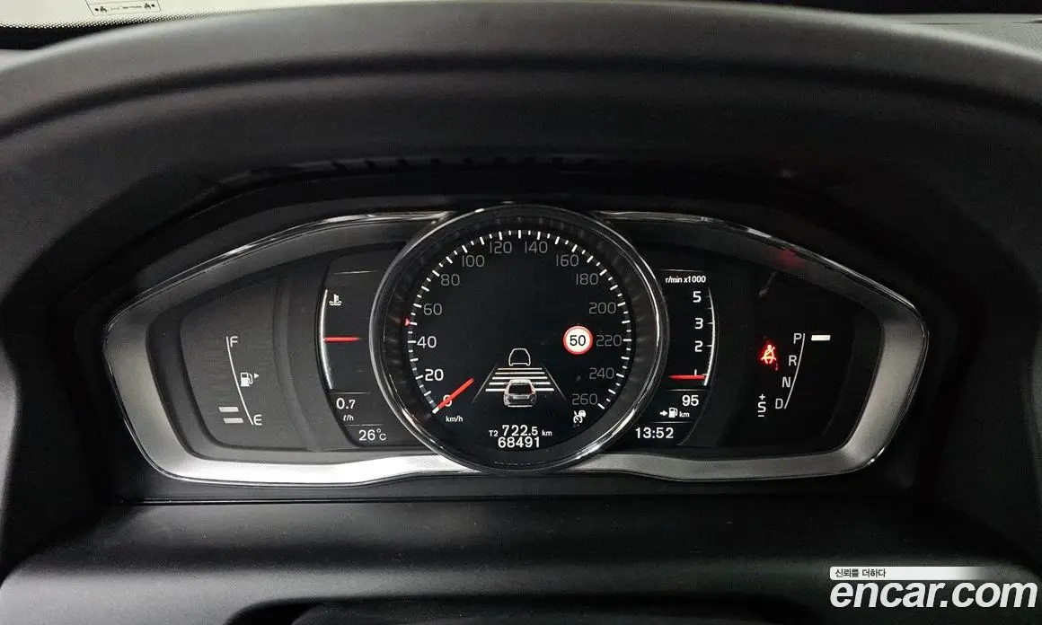 Volvo XC60 2017 2.4 автомат (гидро), фото 8