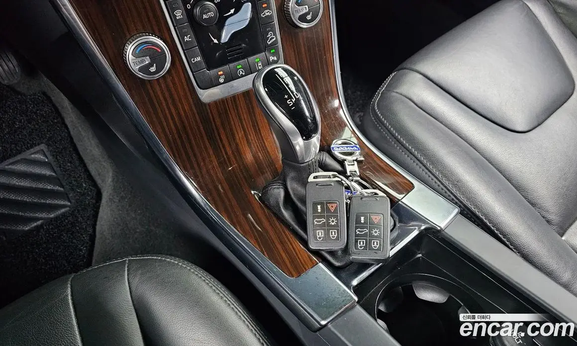 Volvo XC60 2017 2.4 автомат (гидро), фото 9