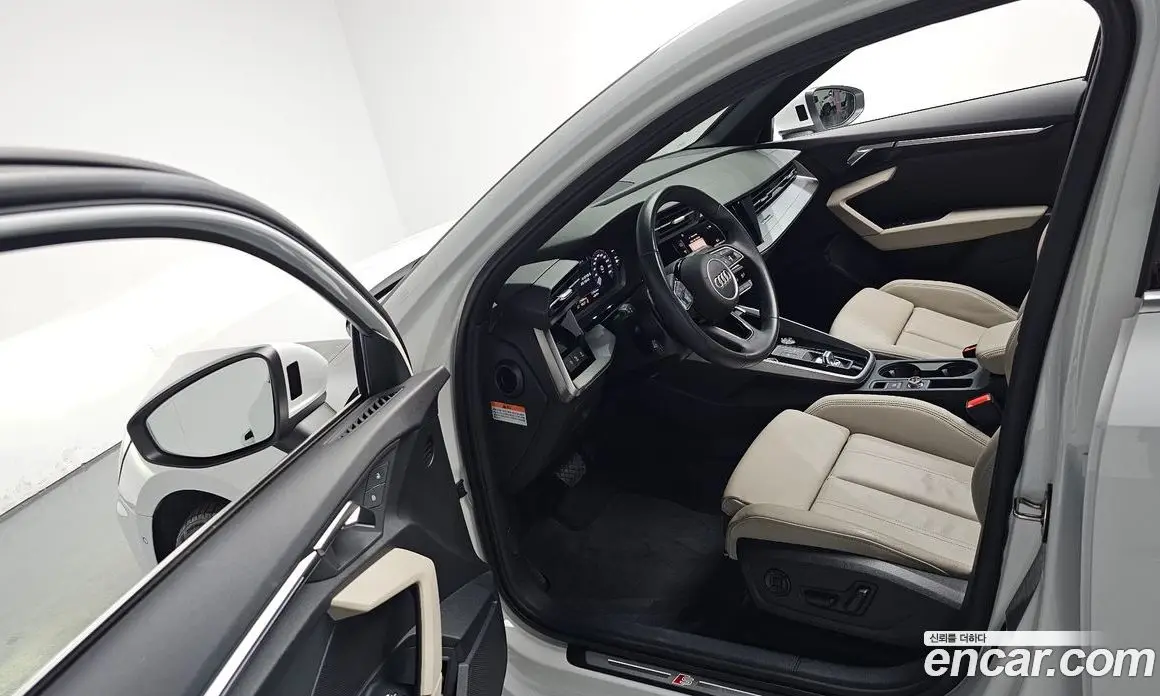 Audi A3 2023 2.0 автомат (гидро), фото 13