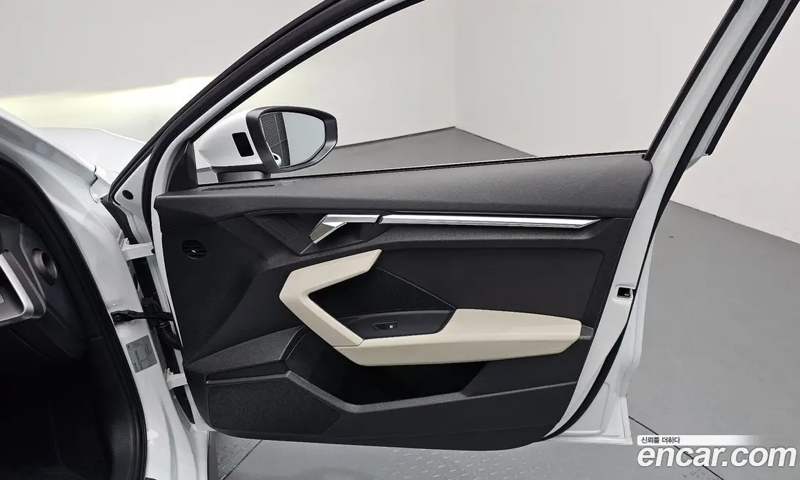 Audi A3 2023 2.0 автомат (гидро), фото 14