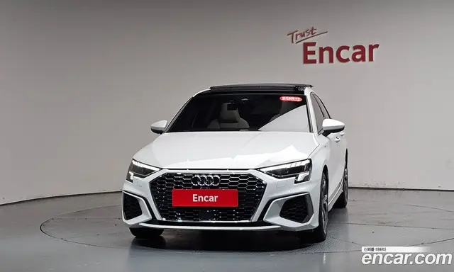 Audi A3 2023 2.0 автомат (гидро), миниатюра 3