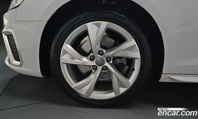 Audi A4 2021 2.0 автомат (гидро), миниатюра 4