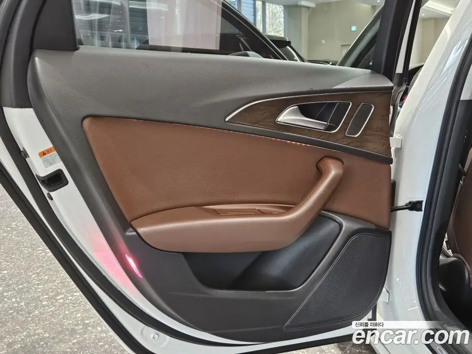 Audi A6 2015 2.0 автомат (гидро), фото 13