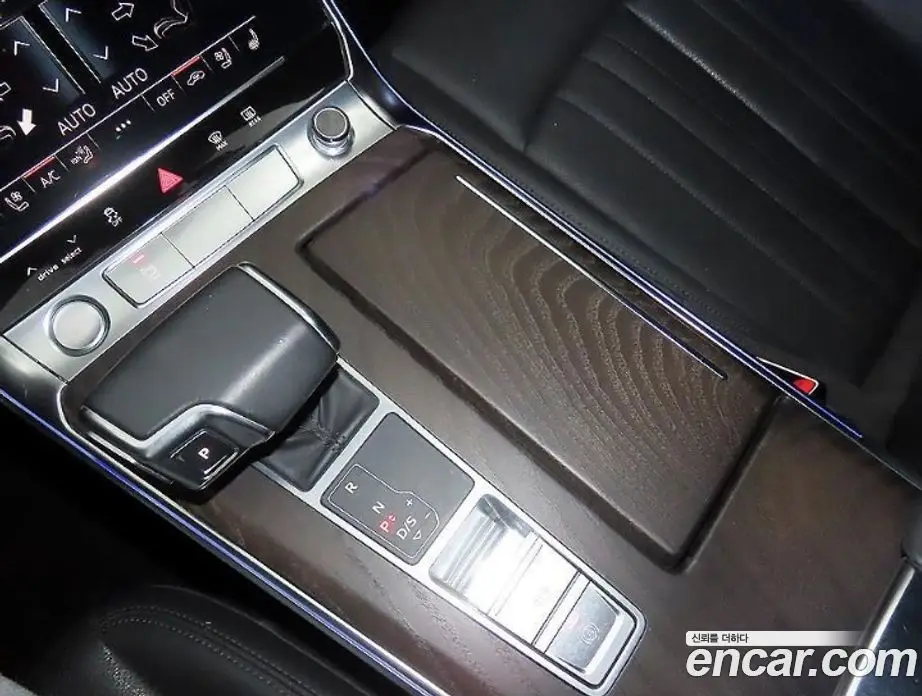 Audi A6 2020 2.0 автомат (гидро), фото 12