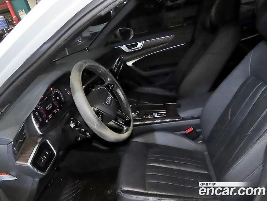 Audi A6 2020 2.0 автомат (гидро), фото 6