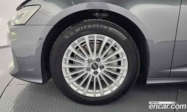 Audi A6 2021 2.0 автомат (гидро), миниатюра 4