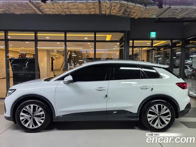 Audi Q4 e-tron 2025 автомат (гидро), миниатюра 3