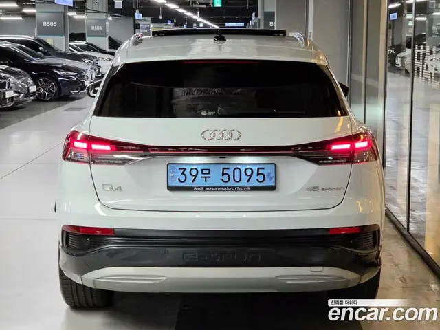 Audi Q4 e-tron 2025 автомат (гидро), миниатюра 5