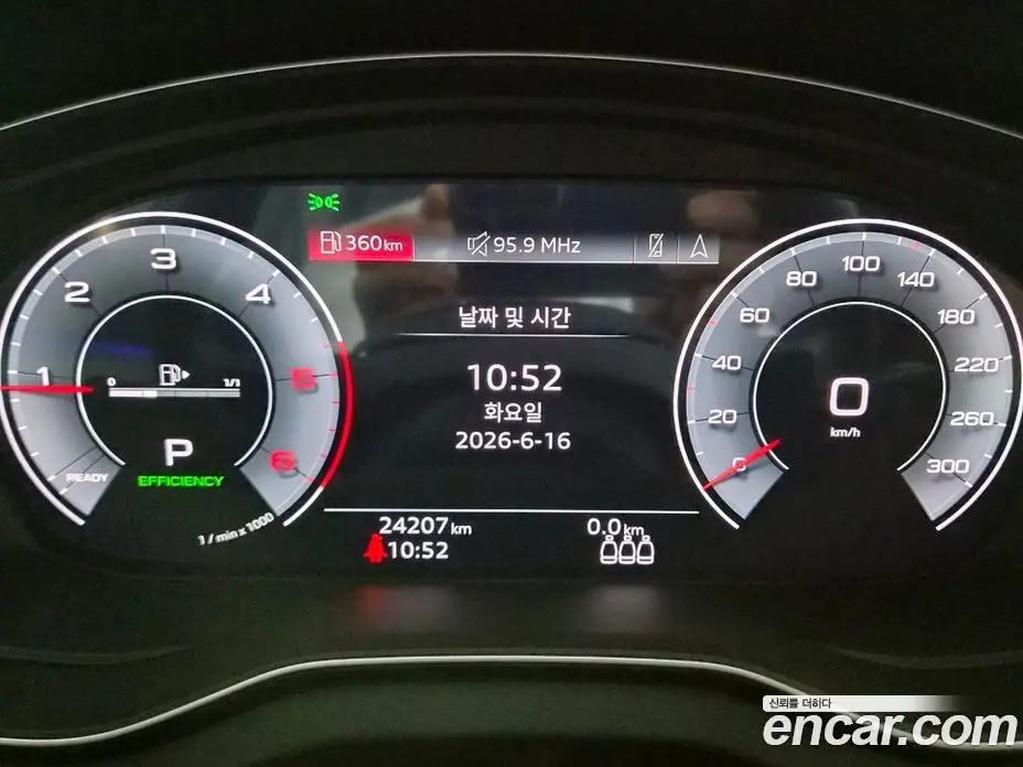 Audi Q5 2023 2.0 автомат (гидро), фото 8