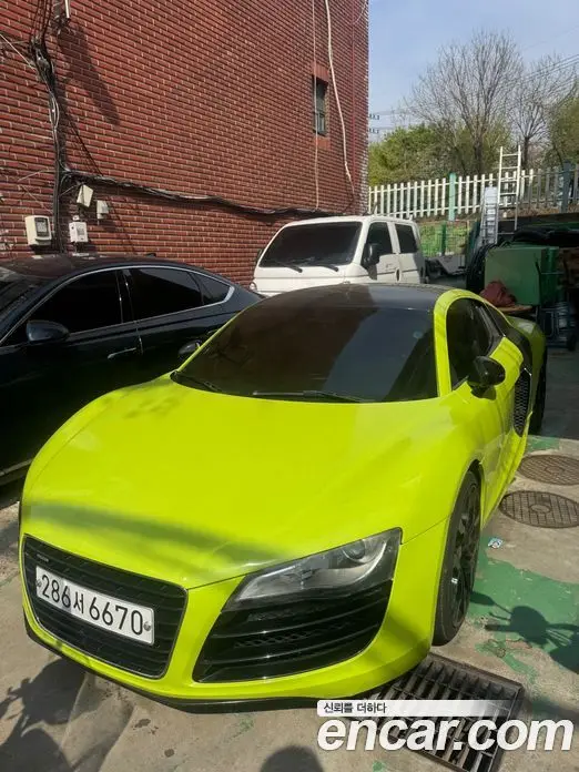 Audi R8 2010 5.2 автомат (гидро), фото 13