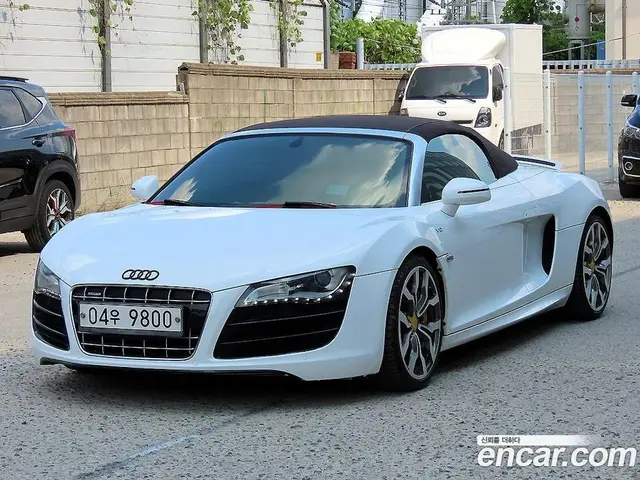 Audi R8, 2011, 136 419 км