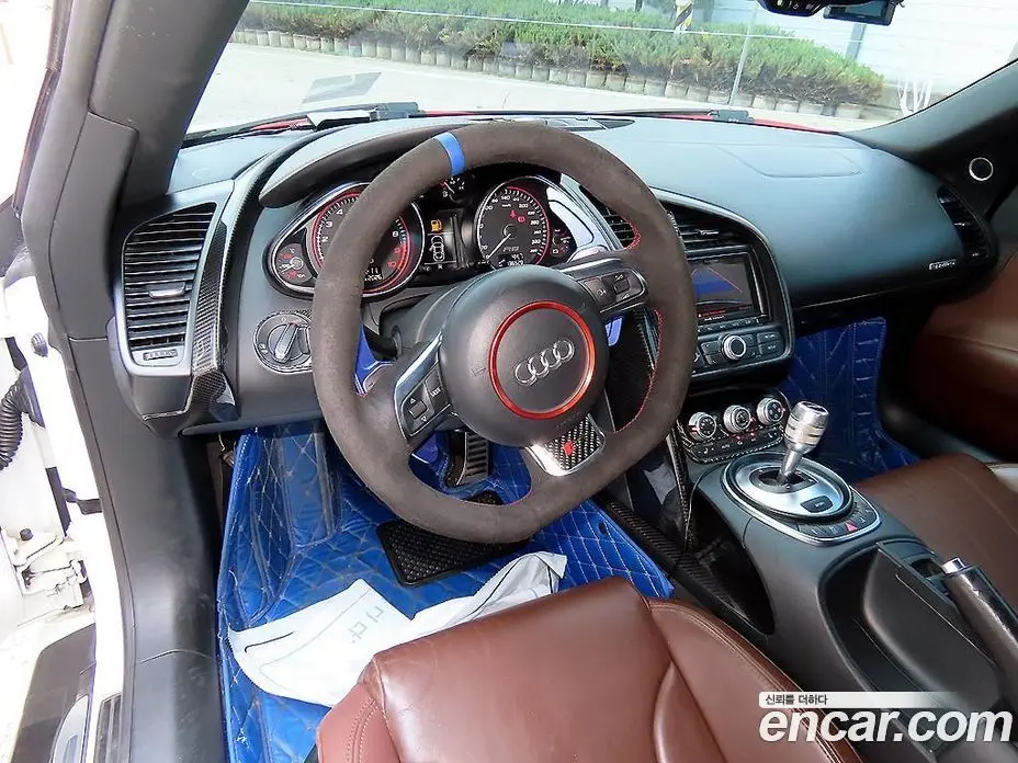 Audi R8 2011 5.2 автомат (гидро), фото 11