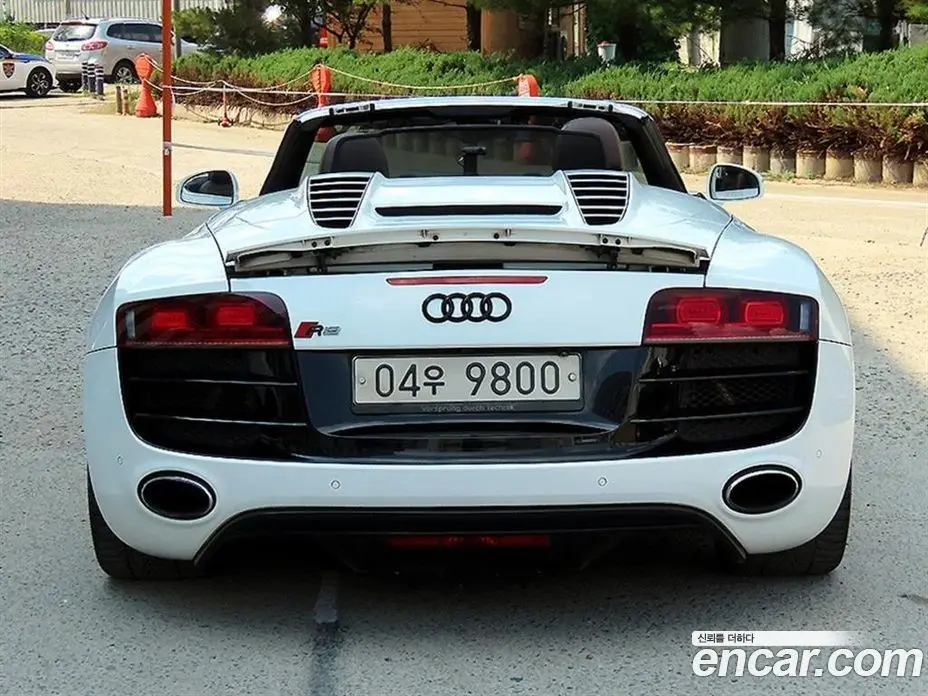 Audi R8 2011 5.2 автомат (гидро), фото 8