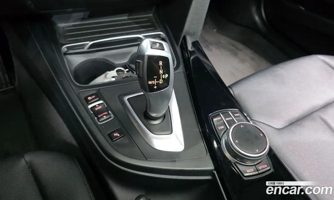 BMW 3 серия 2017 2.0 автомат (гидро), фото 9