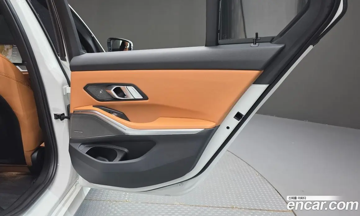 BMW 3 серия 2023 2.0 автомат (гидро), фото 15