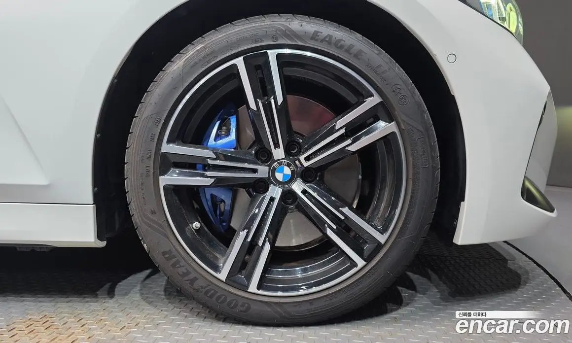 BMW 3 серия 2023 2.0 автомат (гидро), фото 5