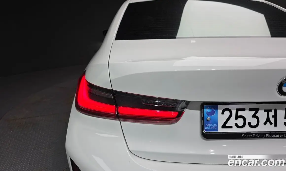 BMW 3 серия 2023 2.0 автомат (гидро), фото 9