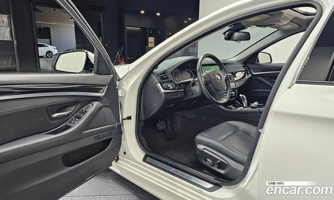 BMW 5 серия 2015 2.0 автомат (гидро), фото 12