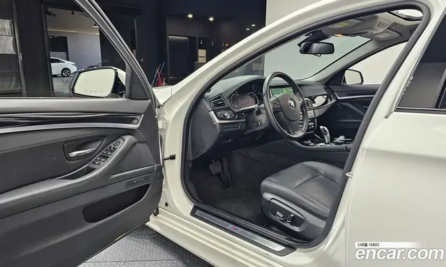 BMW 5 серия 2015 2.0 автомат (гидро), миниатюра 12