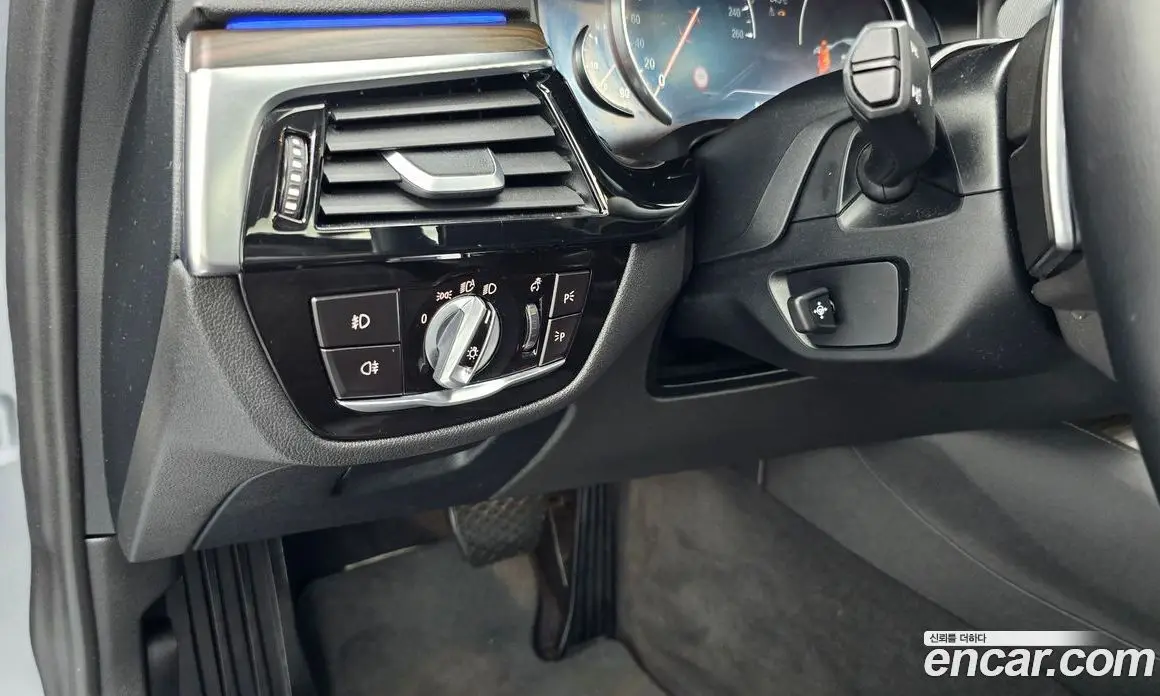 BMW 5 серия 2018 2.0 автомат (гидро), фото 18