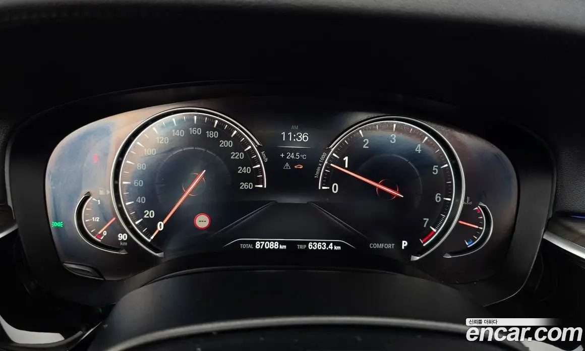 BMW 5 серия 2018 2.0 автомат (гидро), фото 8
