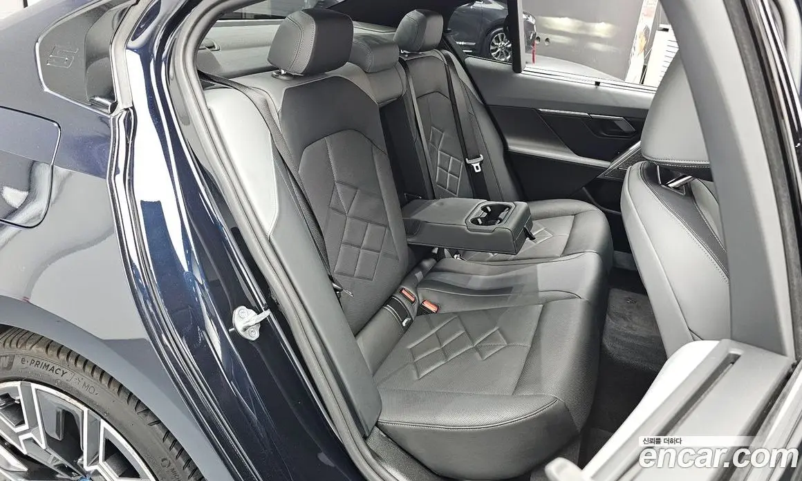 BMW 5 серия 2024 2.0 автомат (гидро), фото 17