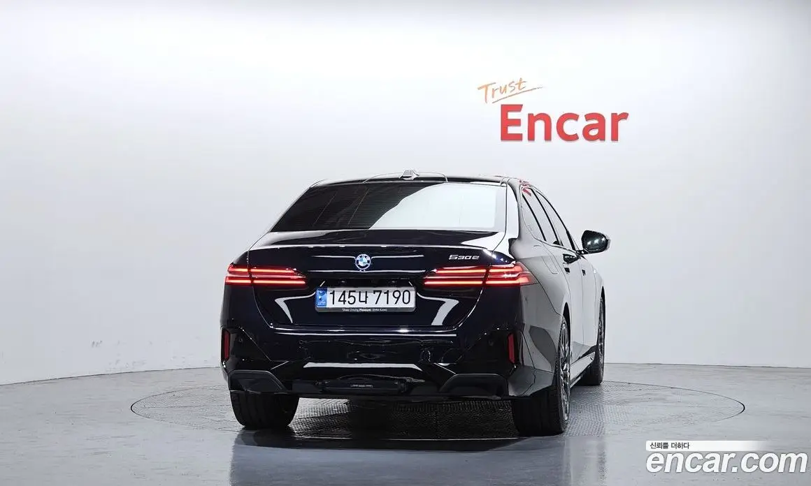 BMW 5 серия 2024 2.0 автомат (гидро), фото 4