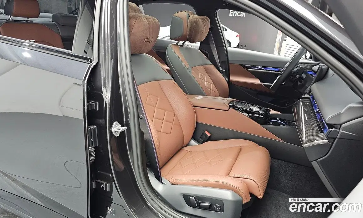 BMW 5 серия 2025 2.0 автомат (гидро), фото 16