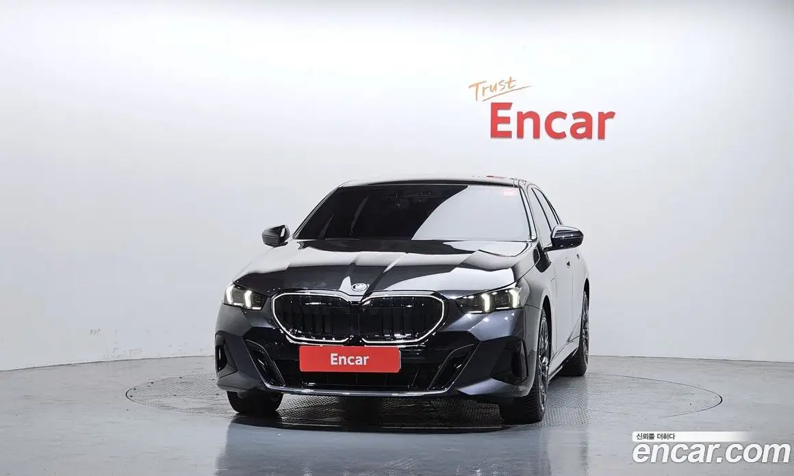 BMW 5 серия 2025 2.0 автомат (гидро), фото 3
