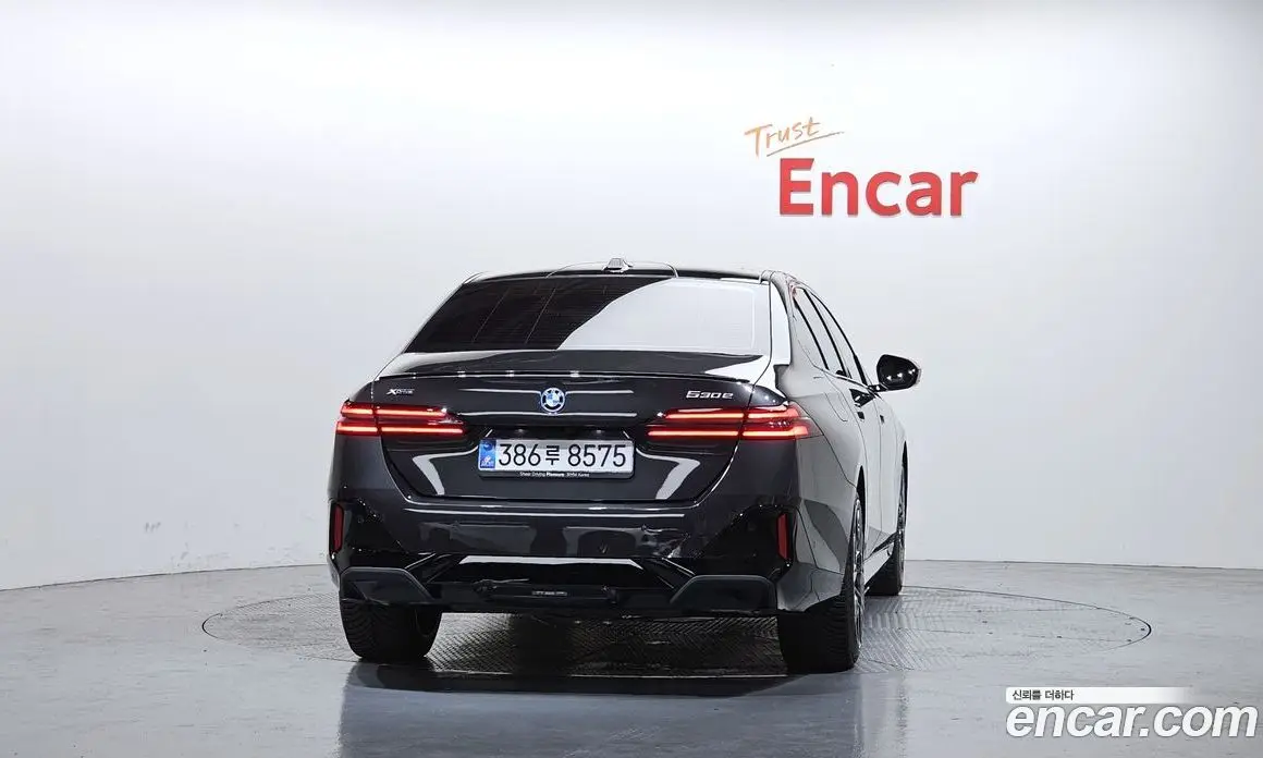BMW 5 серия 2025 2.0 автомат (гидро), фото 4