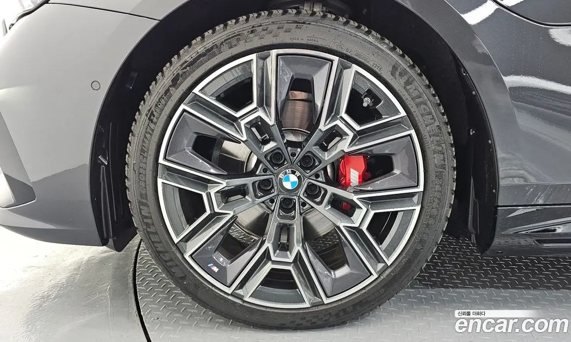 BMW 5 серия 2025 2.0 автомат (гидро), фото 5